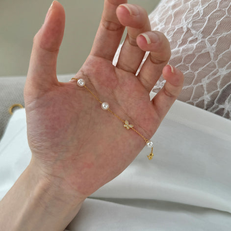 Gold-plated bracelet made of 925 sterling silver with pearls and butterfly