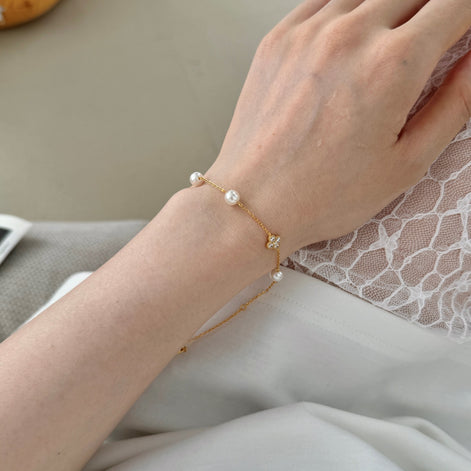 Bracelet 925 silver, 18K gold-plated with pearls &amp; clover pendant with zirconia