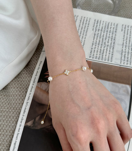 Bracelet 925 silver, 18K gold-plated with pearls &amp; clover pendant with zirconia