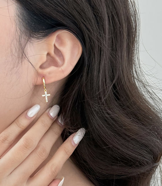 Hanging cross earrings with zirconia made of 925 silver, 18K gold-plated