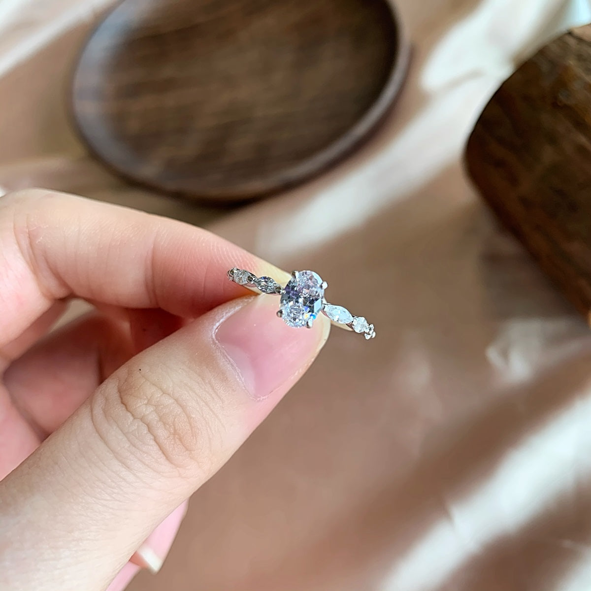 خاتم فضة عيار 925 مرصع بأحجار الزركونيا البراقة