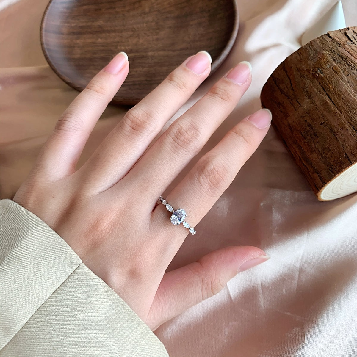 خاتم فضة عيار 925 مرصع بأحجار الزركونيا البراقة