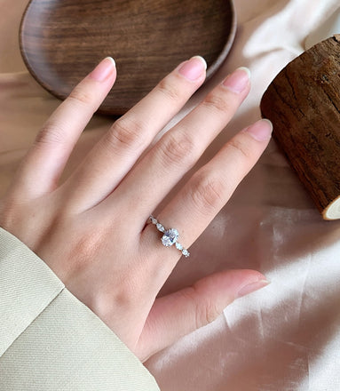 Silver ring 925 with sparkling zirconia stones