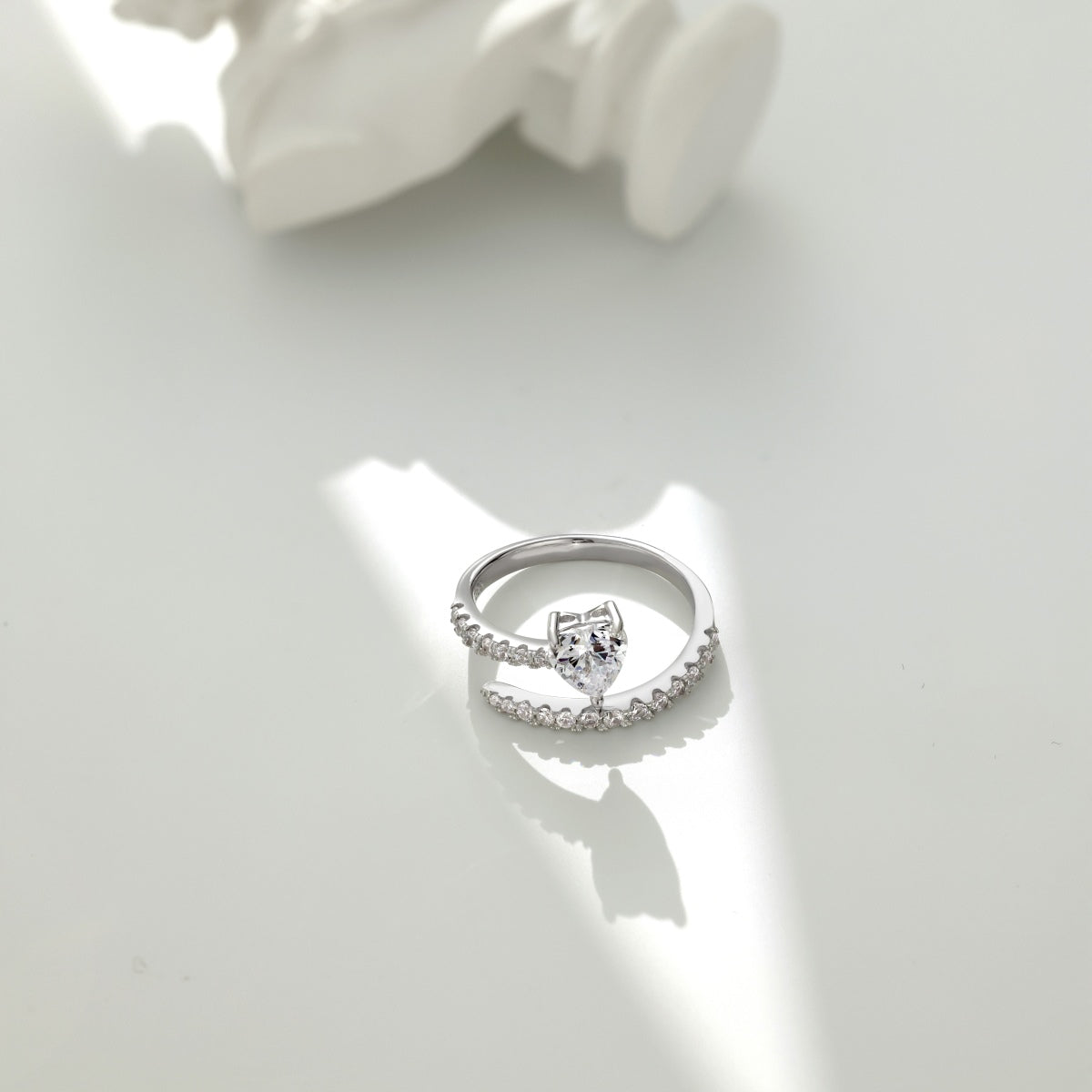Silver ring 925 with heart zirconia and sparkling accents