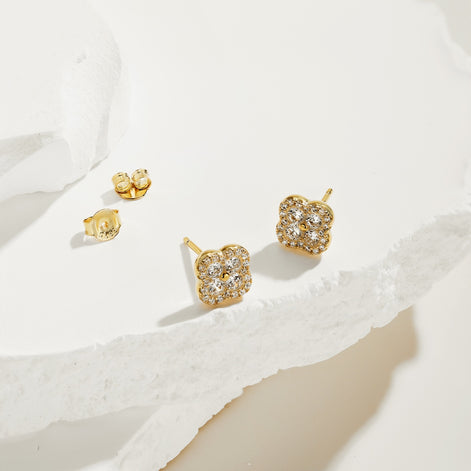 925 Sterling Silver Stud Earrings – 18K Gold Plated in Clover Leaf Design