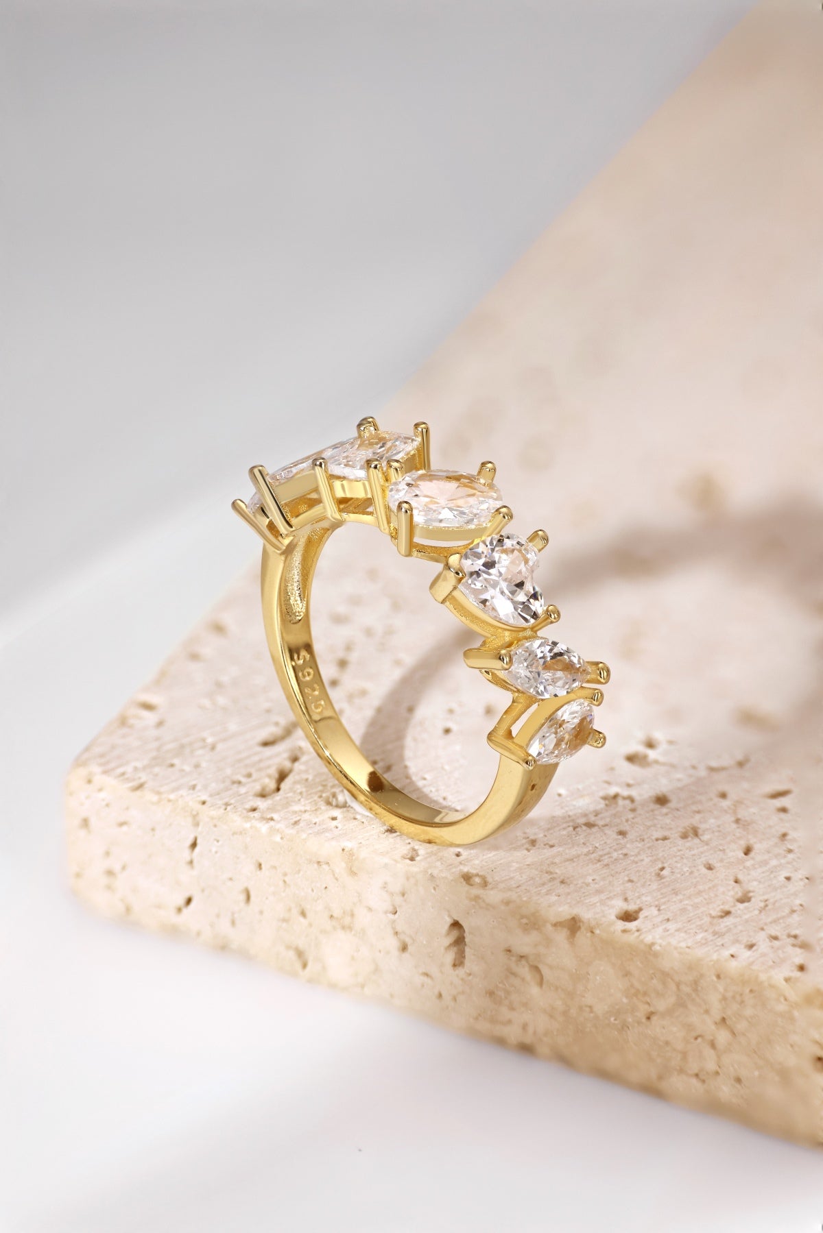 18K gold-plated 925 silver ring with 7 zirconia stones in different shapes