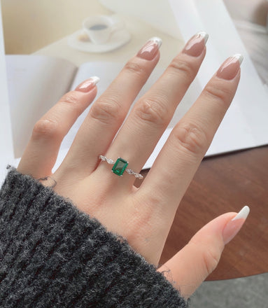 Sterling silver ring with green zirconia stone