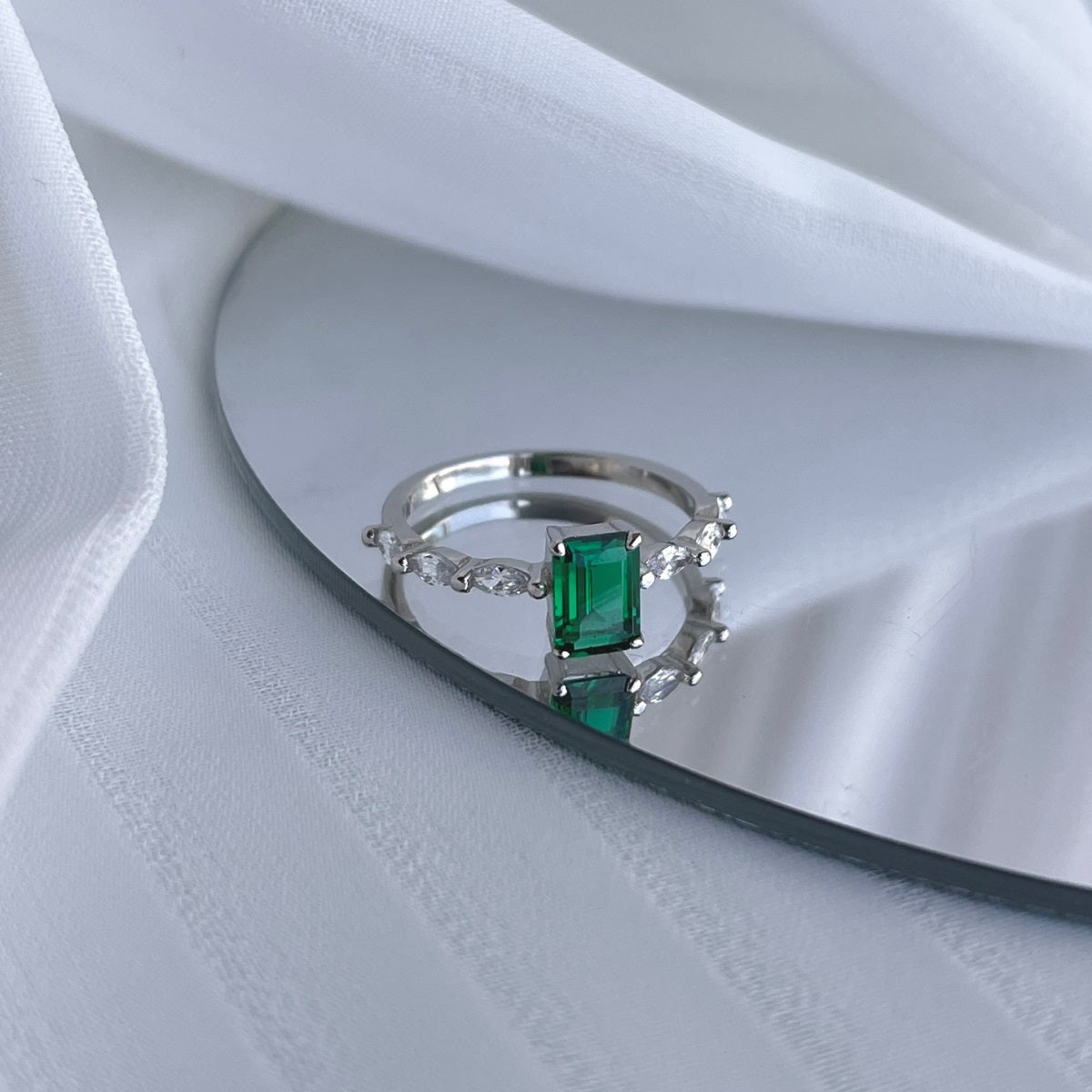 Sterling silver ring with green zirconia stone
