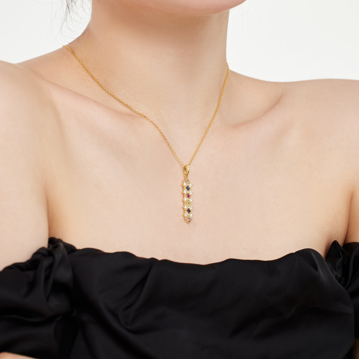 925 Sterling silver chain with square zirconia pendant, 18K gold-plated