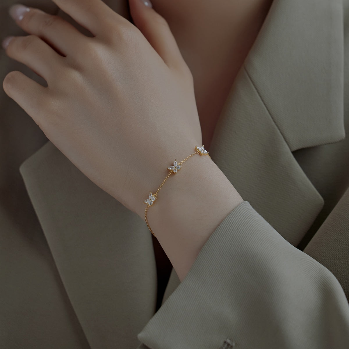 Butterfly bracelet made of 925 sterling silver and zirconia stones-18K gold-plated