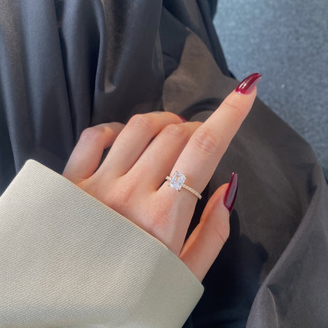 Elegant solitaire ring – 925 silver, 18K gold-plated