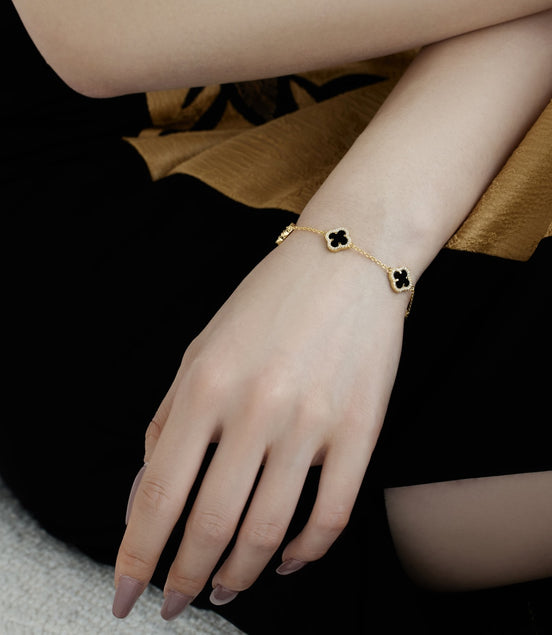 Gold-plated bracelet made of 925 silver – with black clover leaf pendants &amp; zirconia